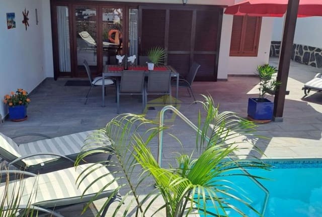 3 sovrum Villa till salu i Playa Blanca, Yaiza med pool - 475 000 € (Ref: 9629542)