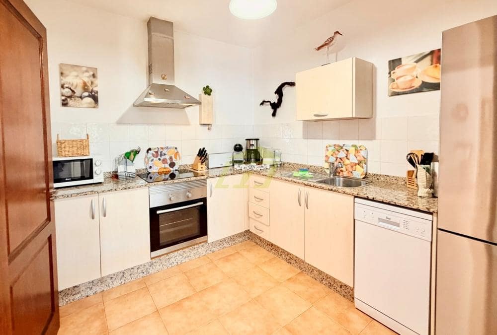 3 soveværelse Villa til salg i Playa Blanca med swimmingpool - € 475.000 (Ref: 9629542)