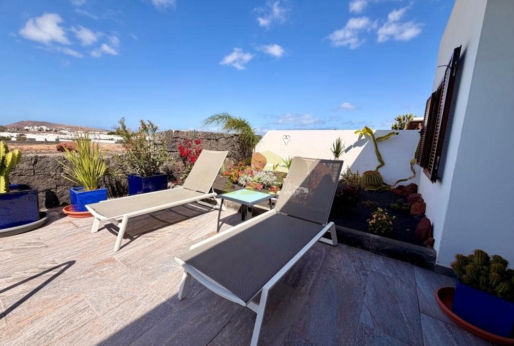 3 soveværelse Villa til salg i Playa Blanca med swimmingpool - € 475.000 (Ref: 9629542)