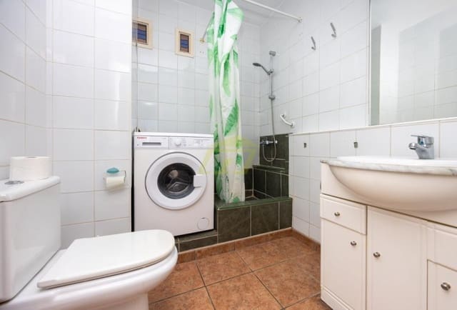 1 bedroom Apartment for sale in Puerto del Carmen, Tías with pool - € 225,000 (Ref: 9633728)