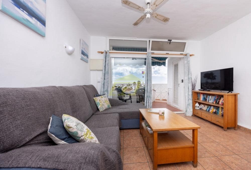 1 bedroom Apartment for sale in Puerto del Carmen with pool - € 213,000 (Ref: 9633728)