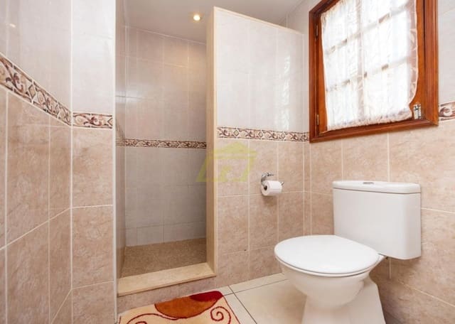 2 soveværelse Lejlighed til salg i Puerto del Carmen, Tías med swimmingpool - € 315.000 (Ref: 9633729)