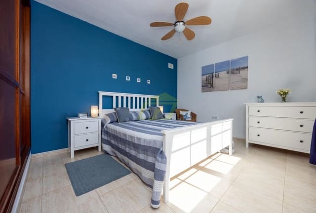 3 sovrum Villa till salu i Playa Blanca, Yaiza med pool - 369 000 € (Ref: 9633731)