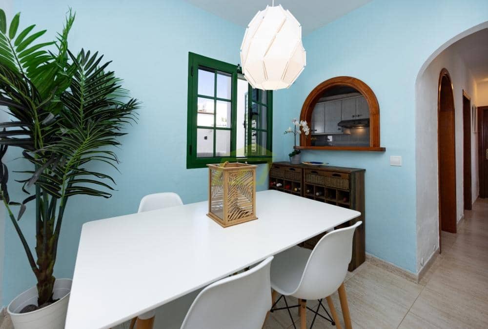 3 sovrum Villa till salu i Playa Blanca med pool - 369 000 € (Ref: 9633731)