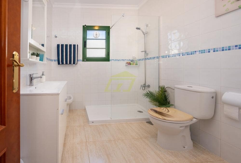 3 sovrum Villa till salu i Playa Blanca med pool - 369 000 € (Ref: 9633731)