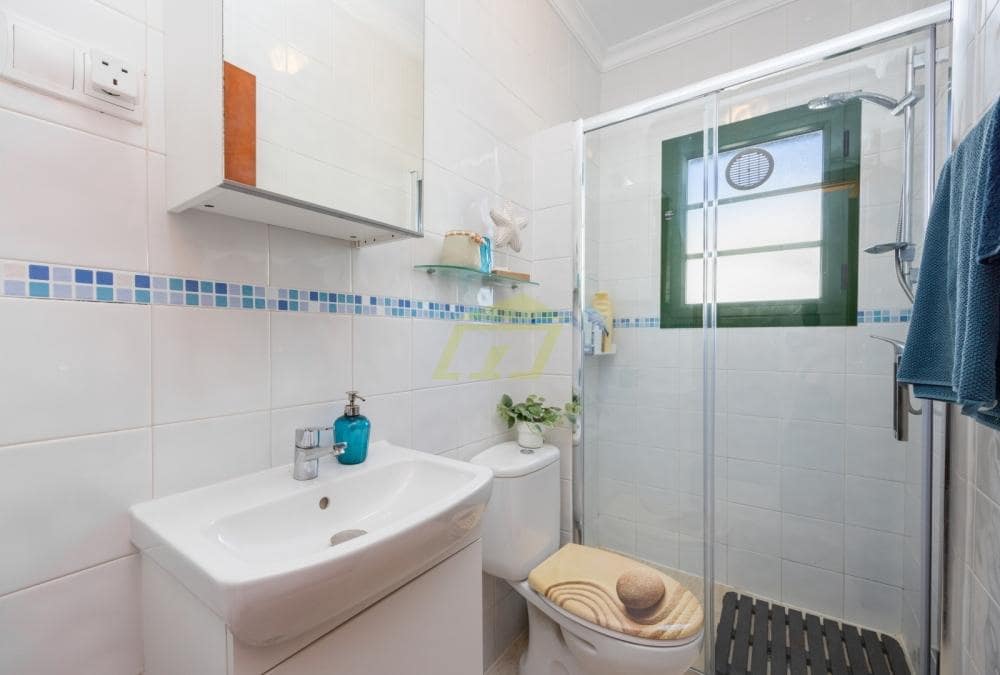 3 sovrum Villa till salu i Playa Blanca med pool - 369 000 € (Ref: 9633731)