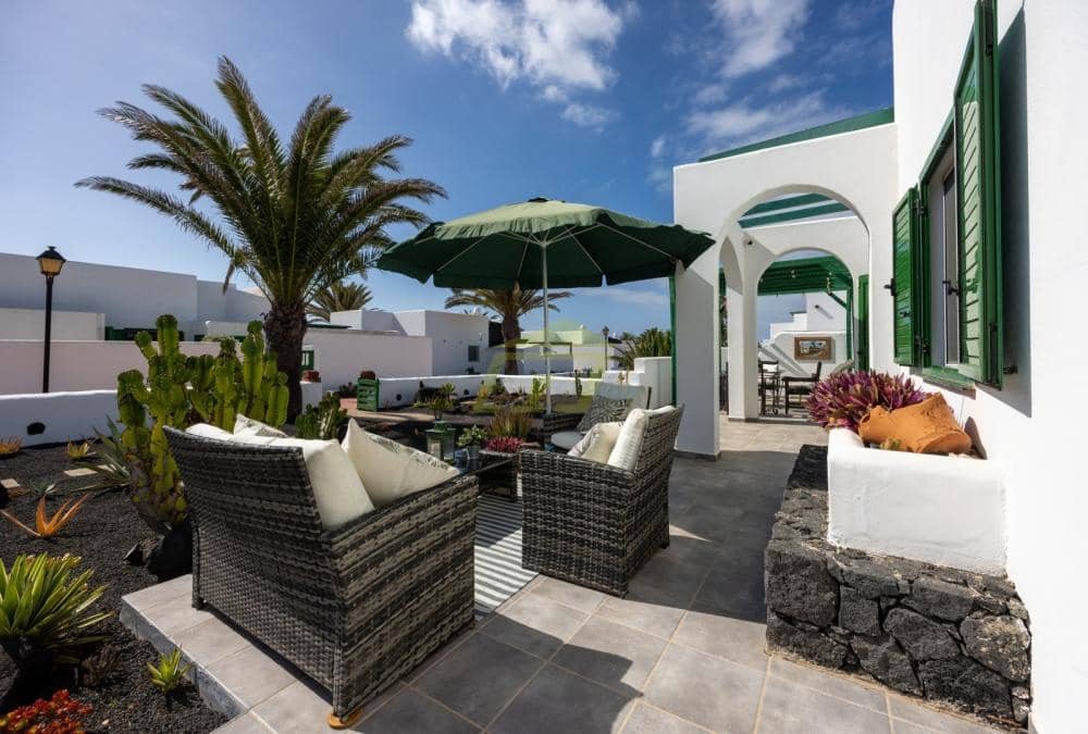 3 sovrum Villa till salu i Playa Blanca med pool - 369 000 € (Ref: 9633731)