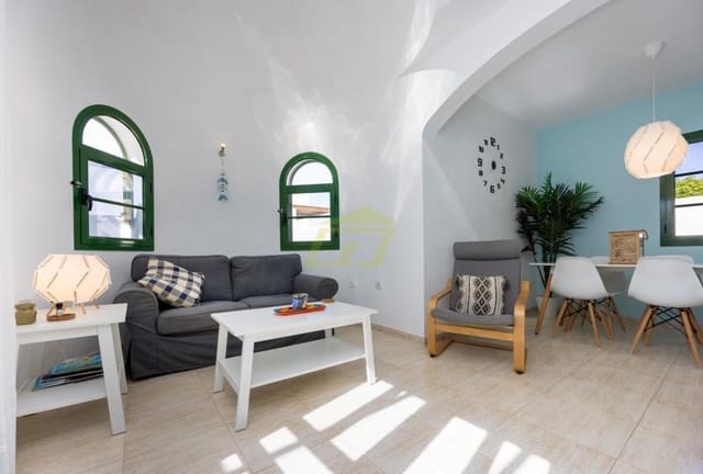 3 sovrum Villa till salu i Playa Blanca, Yaiza med pool - 369 000 € (Ref: 9633731)