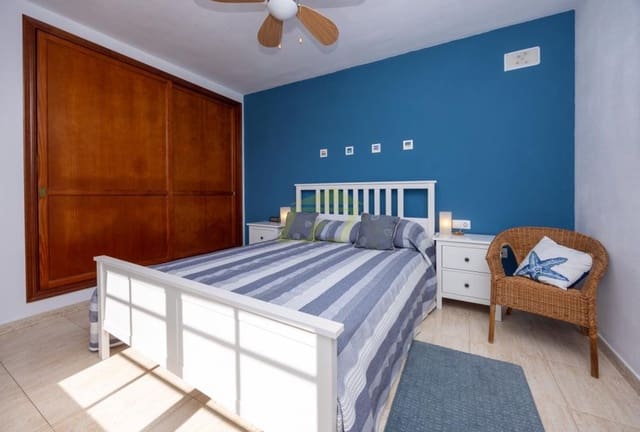 3 sovrum Villa till salu i Playa Blanca, Yaiza med pool - 369 000 € (Ref: 9633731)