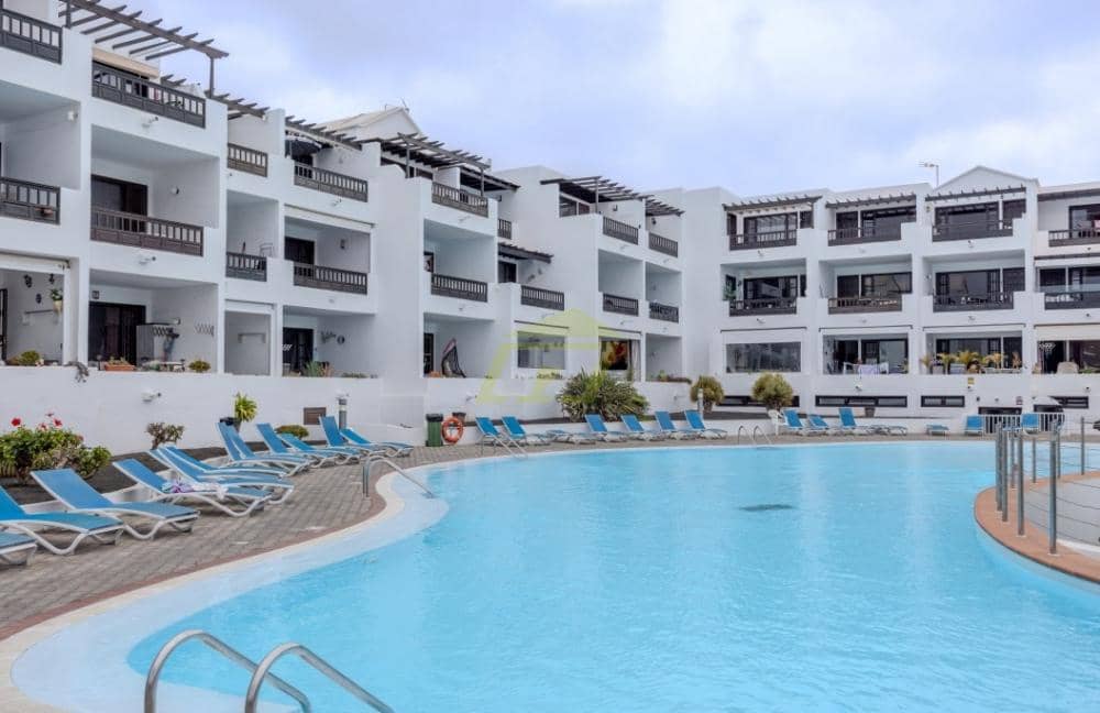 2 slaapkamer Appartement te koop in Costa Teguise met zwembad - € 380.000 (Ref: 9633733)