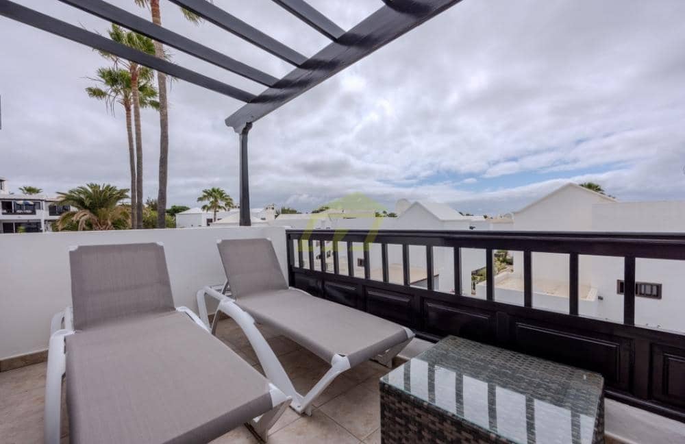 2 slaapkamer Appartement te koop in Costa Teguise met zwembad - € 380.000 (Ref: 9633733)