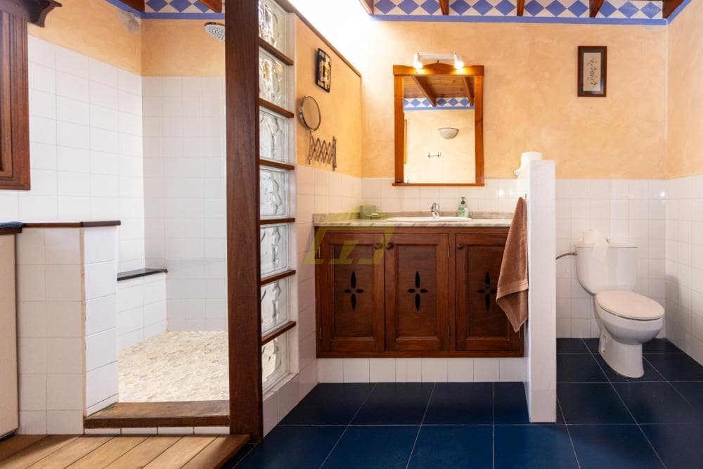 3 soveværelse Bungalow til salg i Tabayesco med swimmingpool garage - € 680.000 (Ref: 9636294)