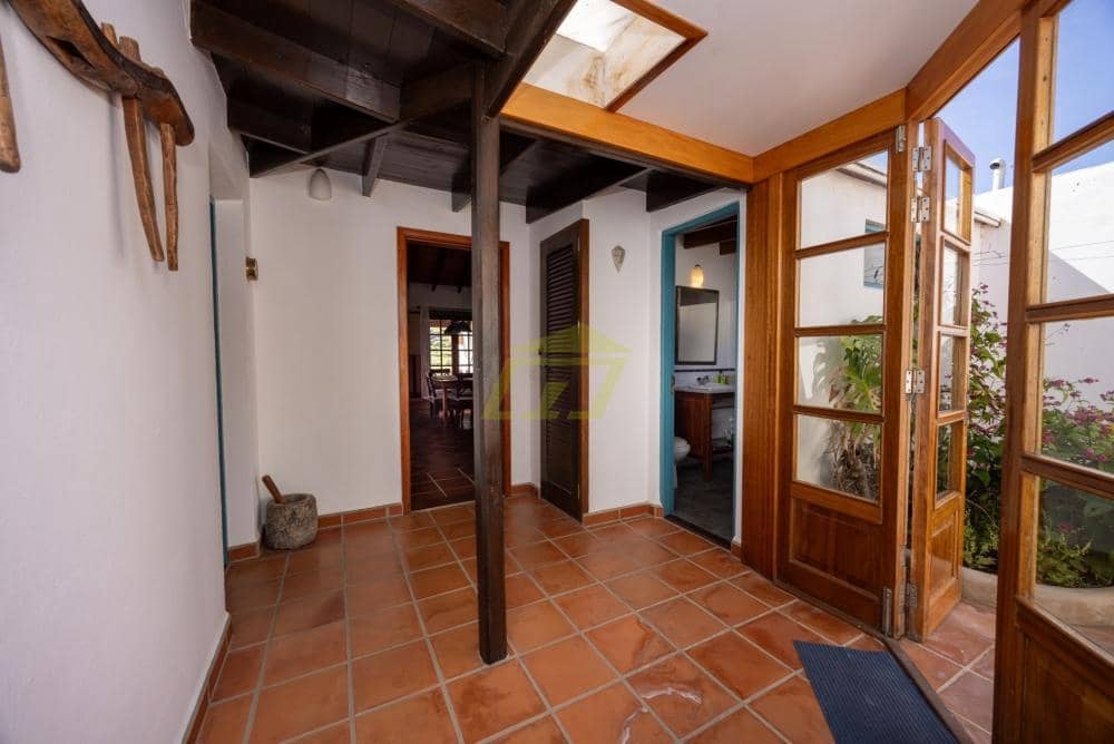 3 soveværelse Bungalow til salg i Tabayesco med swimmingpool garage - € 680.000 (Ref: 9636294)