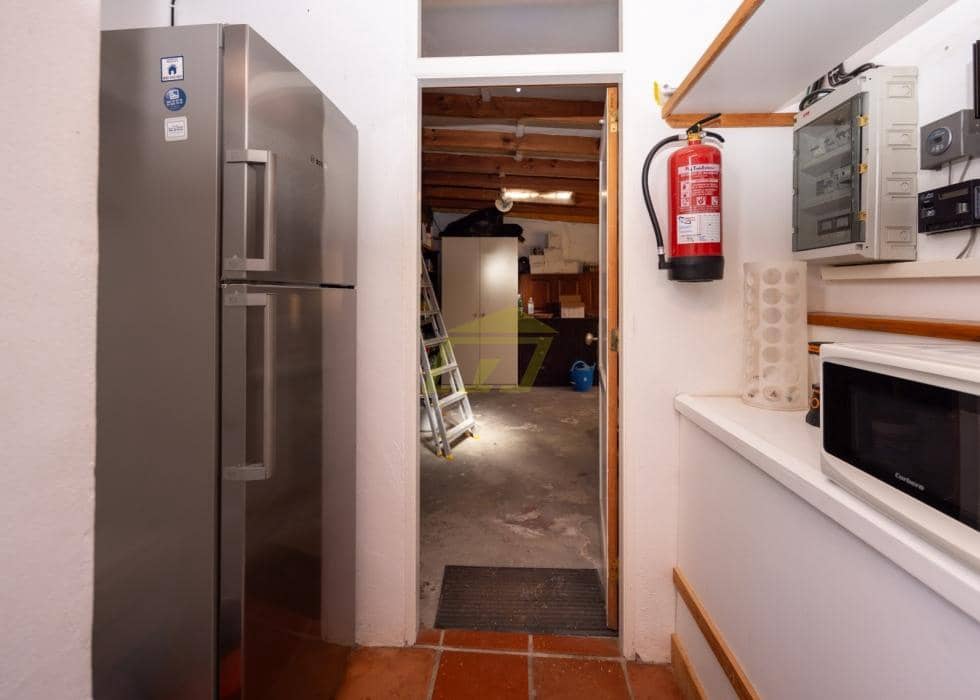 3 soveværelse Bungalow til salg i Tabayesco med swimmingpool garage - € 680.000 (Ref: 9636294)