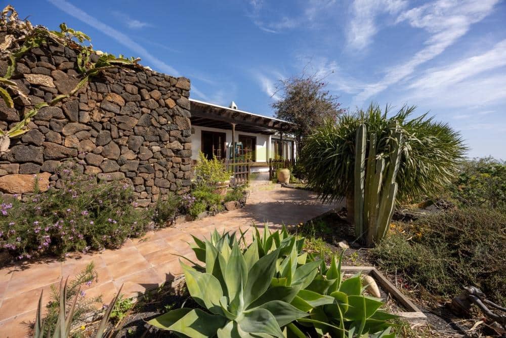 3 soveværelse Bungalow til salg i Tabayesco med swimmingpool garage - € 680.000 (Ref: 9636294)