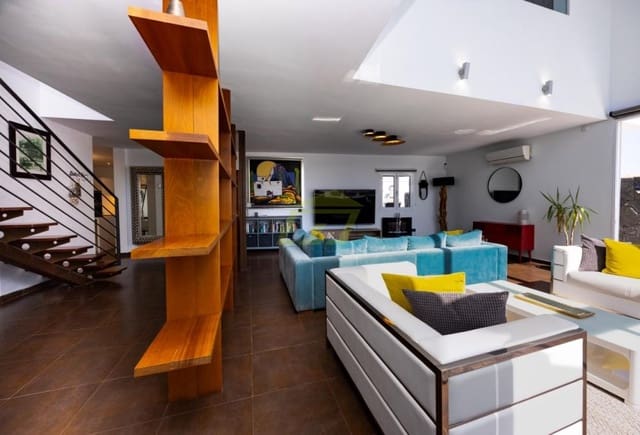 6 quarto Moradia para venda em Tías com piscina - 950 000 € (Ref: 9647548)