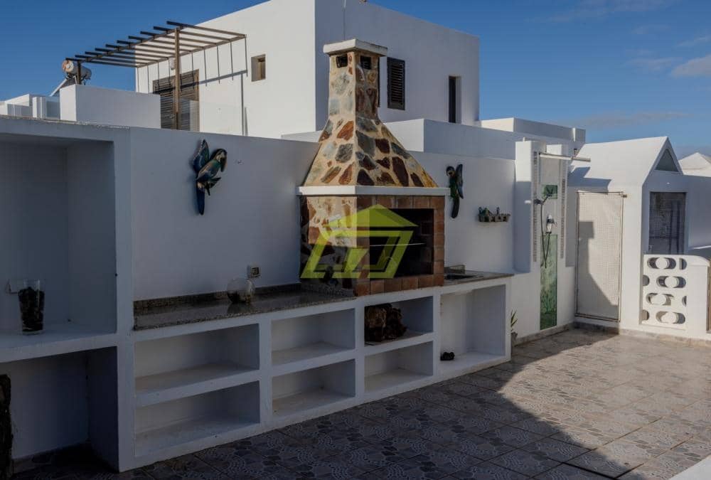 4 chambre Villa/Maison à vendre à Yaiza avec piscine - 650 000 € (Ref: 9658185)