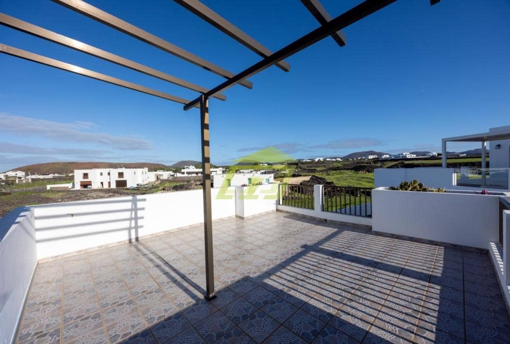 4 chambre Villa/Maison à vendre à Yaiza avec piscine - 650 000 € (Ref: 9658185)