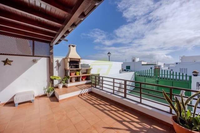 4 slaapkamer Villa te koop in Los Cocoteros, Teguise met garage - € 460.000 (Ref: 9665783)