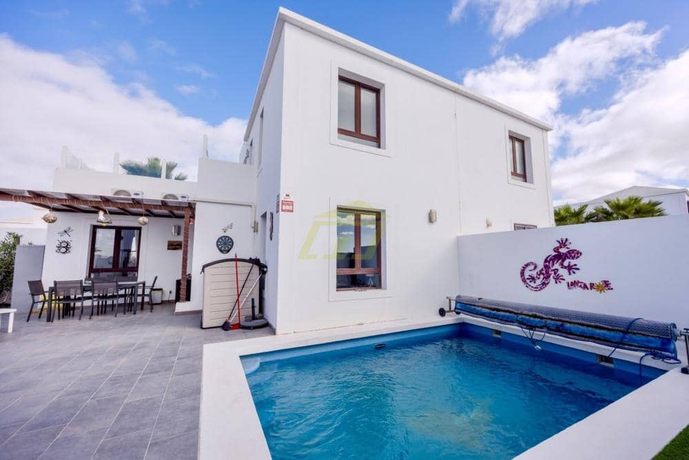 3 makuuhuone Huvila myytävänä paikassa Playa Blanca mukana uima-altaan - 440 000 € (Ref: 9669877)