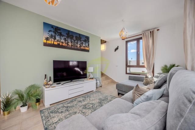 3 makuuhuone Huvila myytävänä paikassa Playa Blanca, Yaiza mukana uima-altaan - 440 000 € (Ref: 9669877)