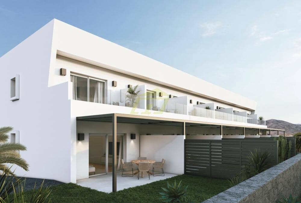 2 makuuhuone Huvila myytävänä paikassa Playa Blanca mukana 
autotalli - 319 000 € (Ref: 9679399)