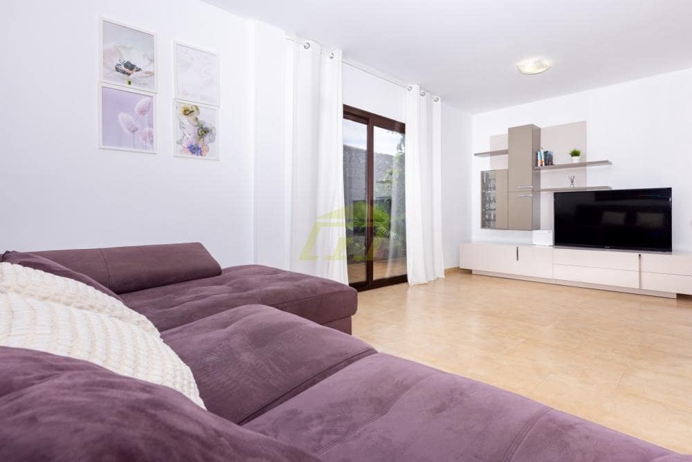 3 quarto Moradia para venda em Uga com piscina - 475 000 € (Ref: 9685976)