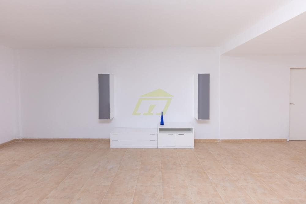 3 quarto Moradia para venda em Uga com piscina - 475 000 € (Ref: 9685976)