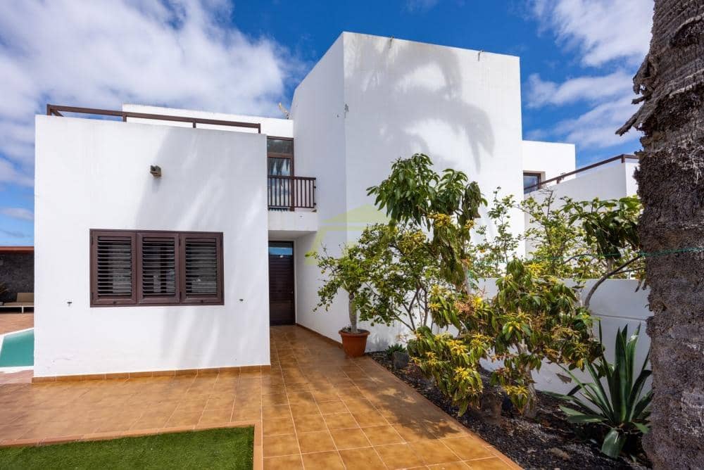 3 quarto Moradia para venda em Uga com piscina - 475 000 € (Ref: 9685976)