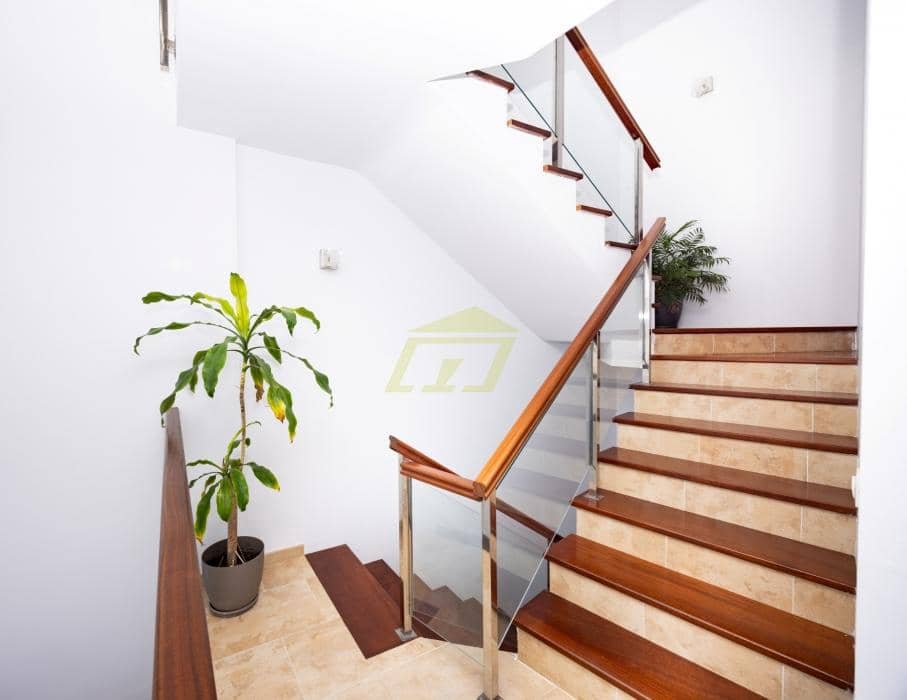 3 quarto Moradia para venda em Uga com piscina - 475 000 € (Ref: 9685976)