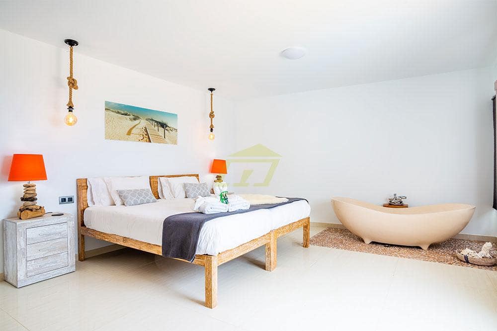 6 soverom Villa til salgs i Tabayesco - € 1 800 000 (Ref: 9685977)