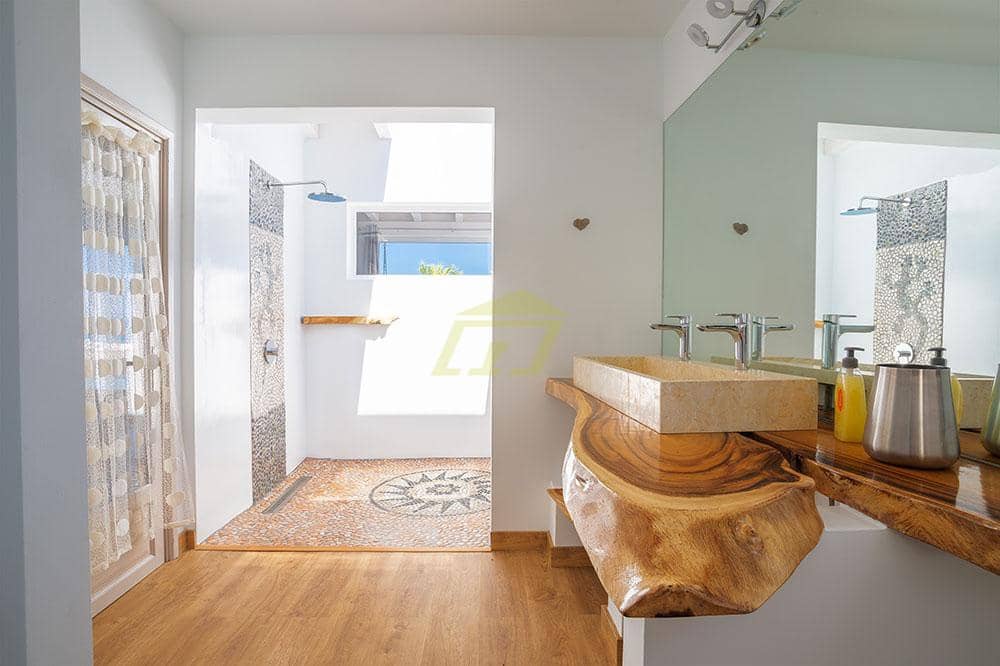 6 soverom Villa til salgs i Tabayesco - € 1 800 000 (Ref: 9685977)