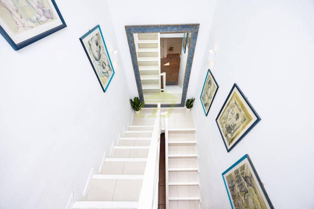 5 Zimmer Villa zu verkaufen in Playa Honda mit Garage - 495.000 € (Ref: 9685978)