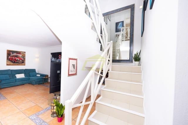 5 sypialnia Willa na sprzedaż w Playa Honda, San Bartolomé z garażem - 495 000 € (Ref: 9685978)