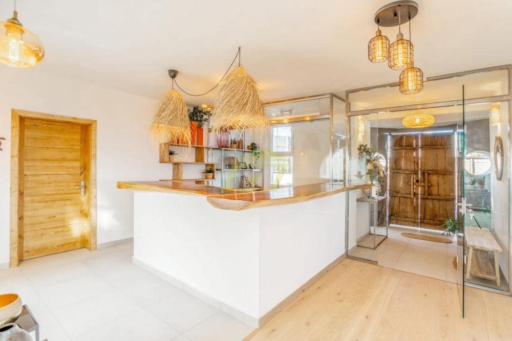 5 soveværelse Hotel til salg i Charco del Palo med swimmingpool - € 2.500.000 (Ref: 9689970)