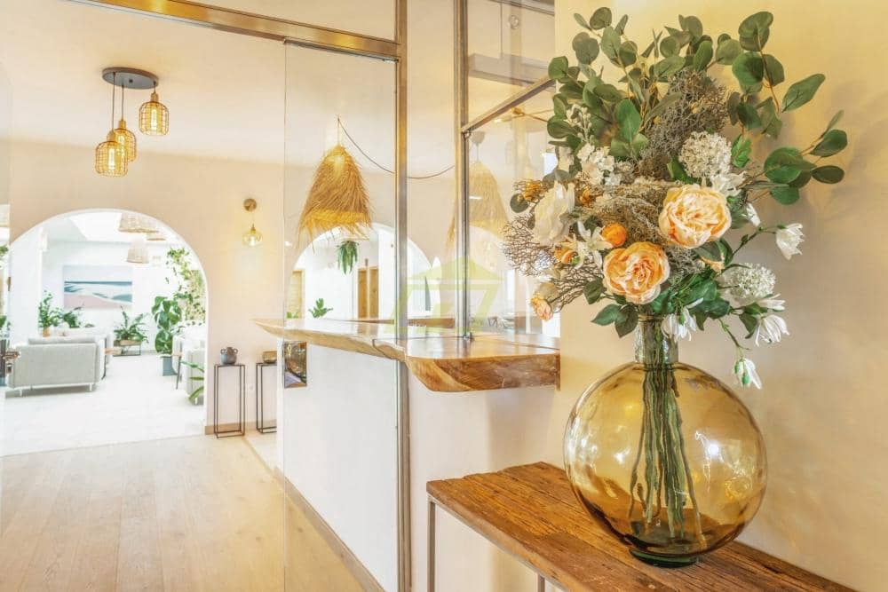 5 soveværelse Hotel til salg i Charco del Palo med swimmingpool - € 2.500.000 (Ref: 9689970)