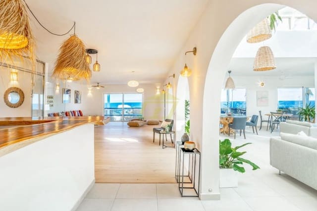 5 soveværelse Hotel til salg i Charco del Palo, Haría med swimmingpool - € 2.500.000 (Ref: 9689970)