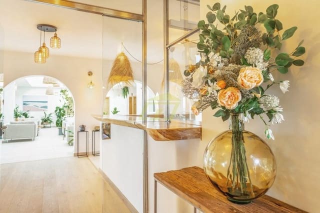 5 soveværelse Hotel til salg i Charco del Palo, Haría med swimmingpool - € 2.500.000 (Ref: 9689970)