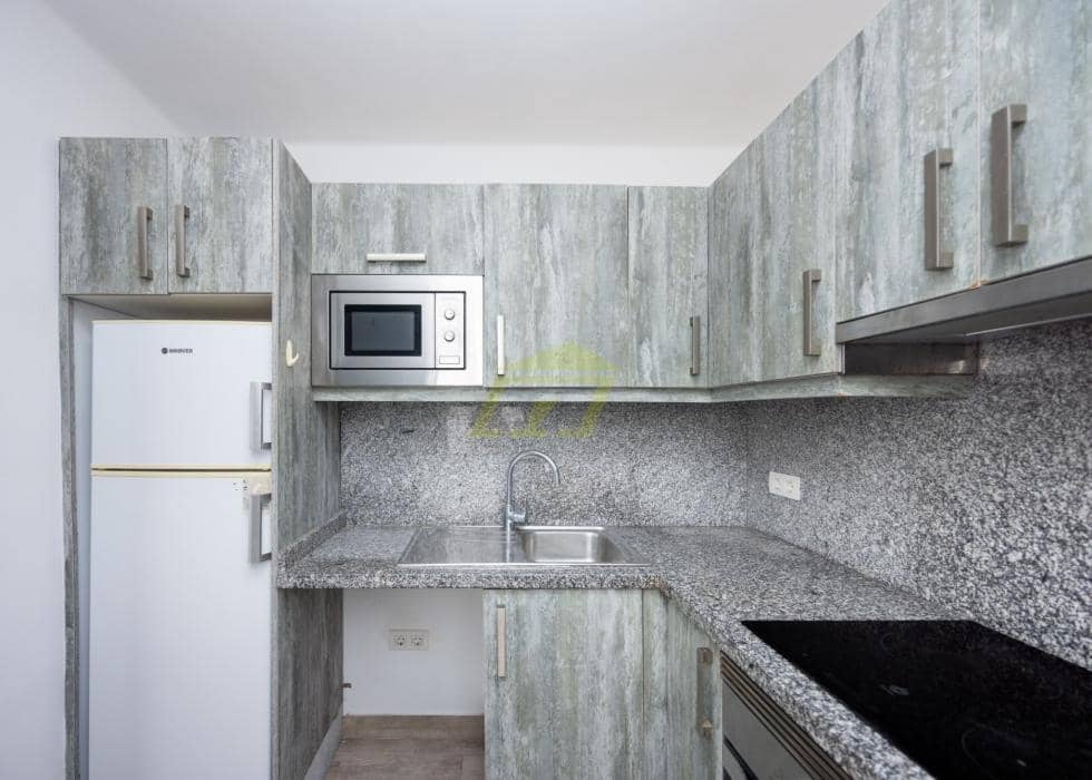 1 soveværelse Lejlighed til salg i Puerto del Carmen med swimmingpool - € 229.950 (Ref: 9689971)