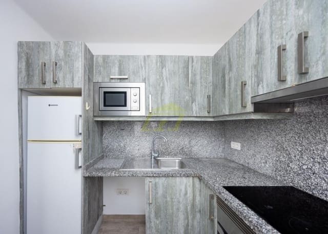 1 Zimmer Apartment zu verkaufen in Puerto del Carmen, Tías mit Pool - 215.000 € (Ref: 9689971)