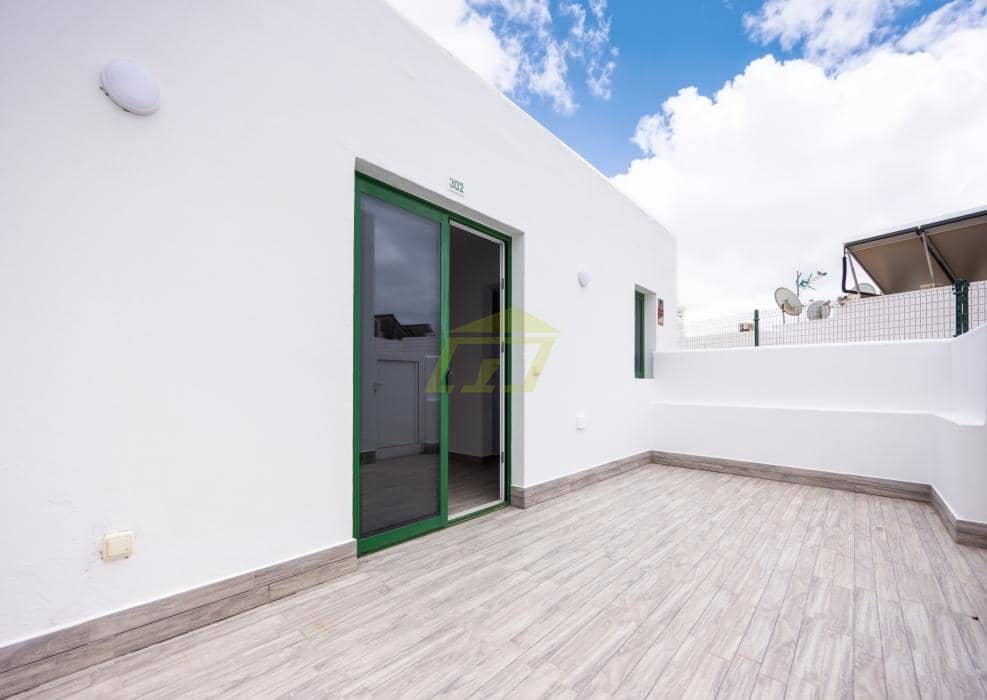 1 soveværelse Lejlighed til salg i Puerto del Carmen med swimmingpool - € 229.950 (Ref: 9689971)