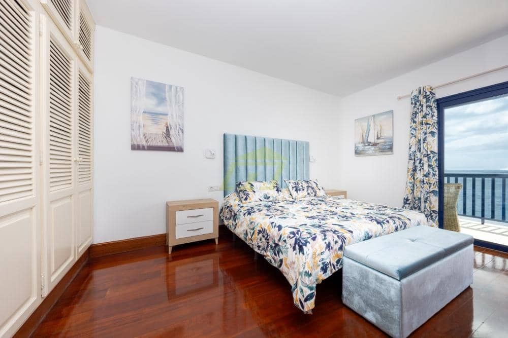 3 bedroom Villa for sale in Puerto Calero with pool - € 799,000 (Ref: 9697996)