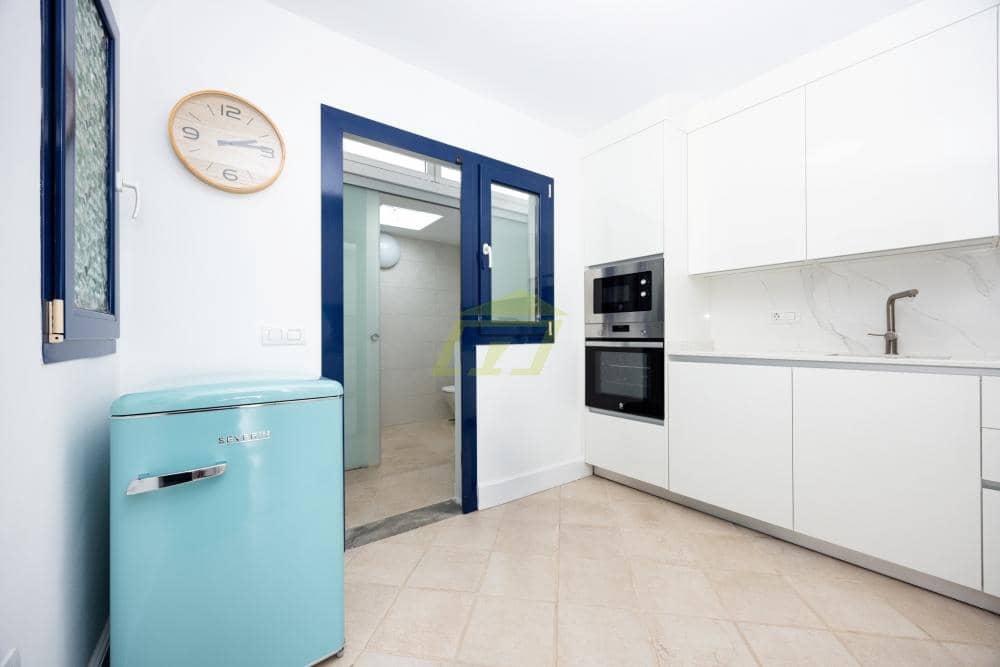 3 bedroom Villa for sale in Puerto Calero with pool - € 799,000 (Ref: 9697996)