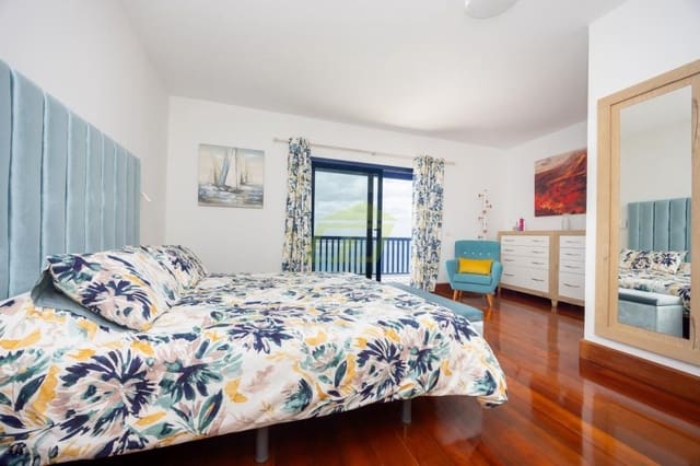 3 soveværelse Lejlighed til salg i Puerto Calero, Yaiza med swimmingpool - € 799.000 (Ref: 9697996)