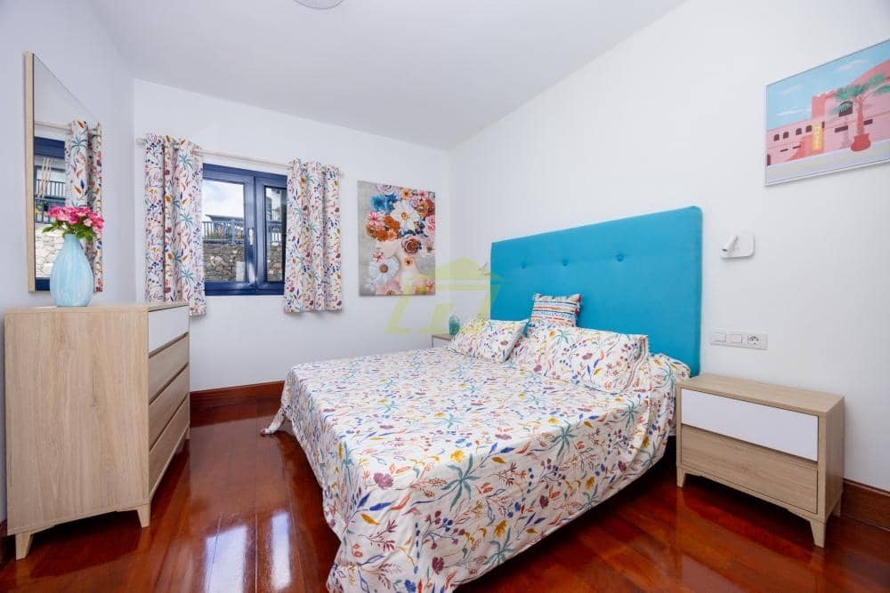 3 bedroom Villa for sale in Puerto Calero with pool - € 799,000 (Ref: 9697996)