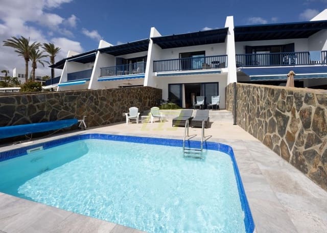 3 soveværelse Lejlighed til salg i Puerto Calero, Yaiza med swimmingpool - € 799.000 (Ref: 9697996)
