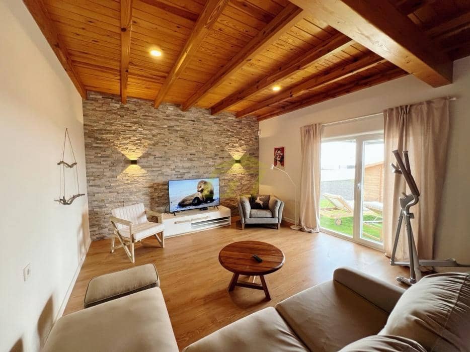 3 bedroom Villa for sale in Costa Teguise - € 738,000 (Ref: 9710981)