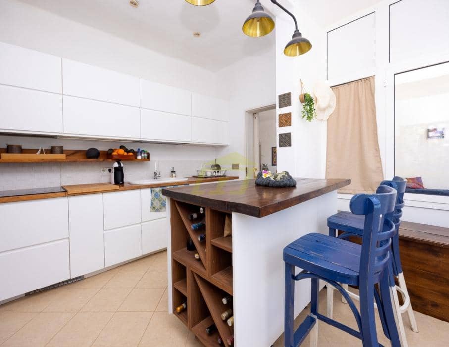 5 bedroom Bungalow for sale in Costa Teguise with pool - € 847,000 (Ref: 9714443)