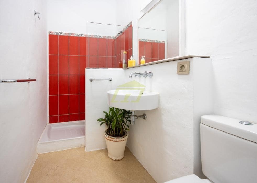 5 bedroom Bungalow for sale in Costa Teguise with pool - € 847,000 (Ref: 9714443)