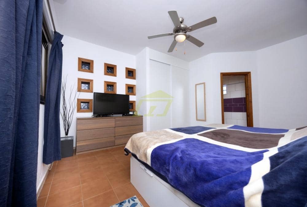 3 bedroom Villa for sale in Playa Blanca with pool garage - € 544,000 (Ref: 9714444)